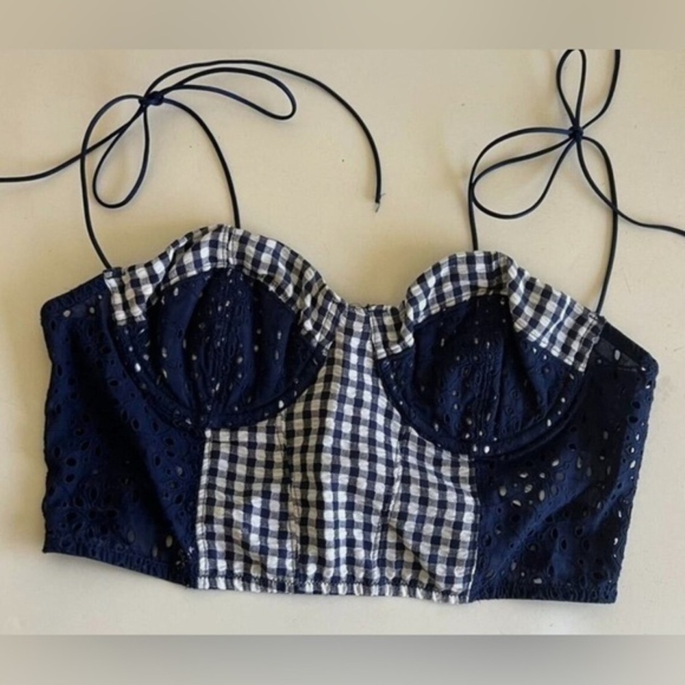 urban outfitters blue cottage checkered print eyelet Bow tie crop top size M